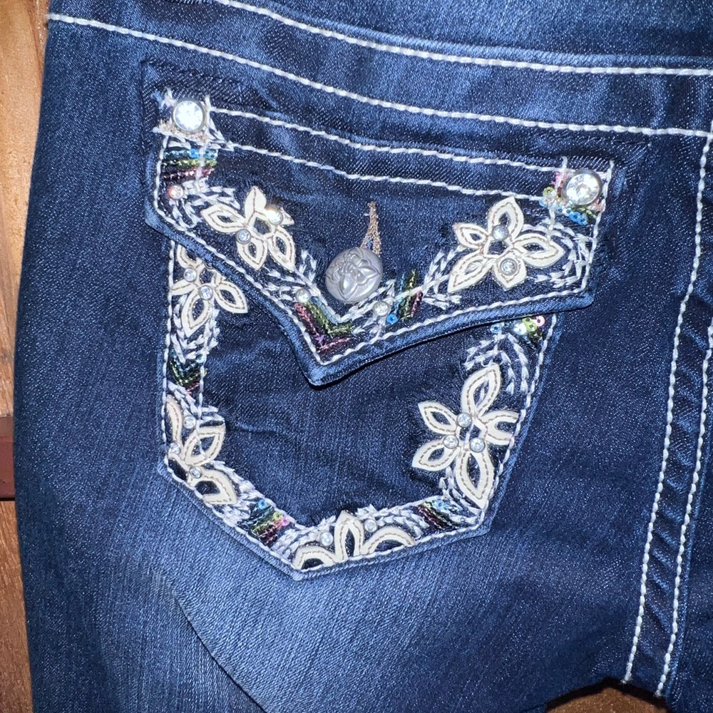 🌟New Girls Size:16 Miss Me Capri Jean🌟 - Picture 5 of 6
